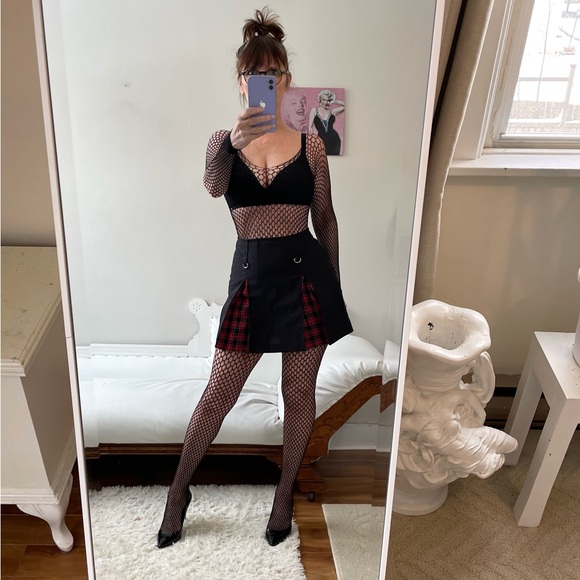 BLACK SKIRT RED PLAID PLEATS INSERTS BACK ZIPPER D RINGS VINTAGE TRACY EVANS - Picture 11 of 11